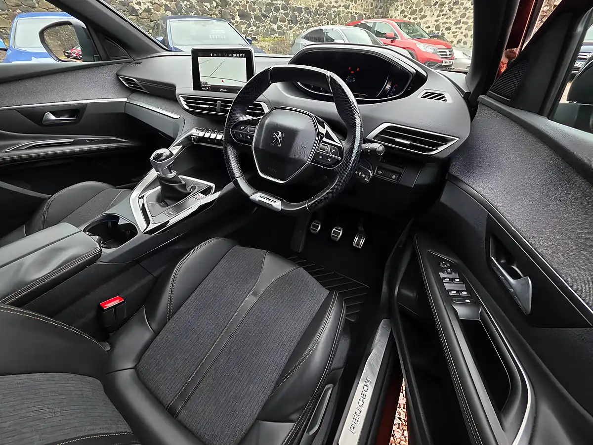 Used 2018 Peugeot 3008 GT Line Sunset Copper Metallic - Interior and Exterior details 8