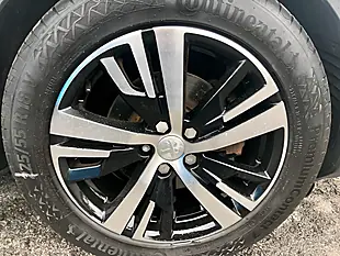 Used 2018 Peugeot 3008 GT Line White - Interior and Exterior details 17