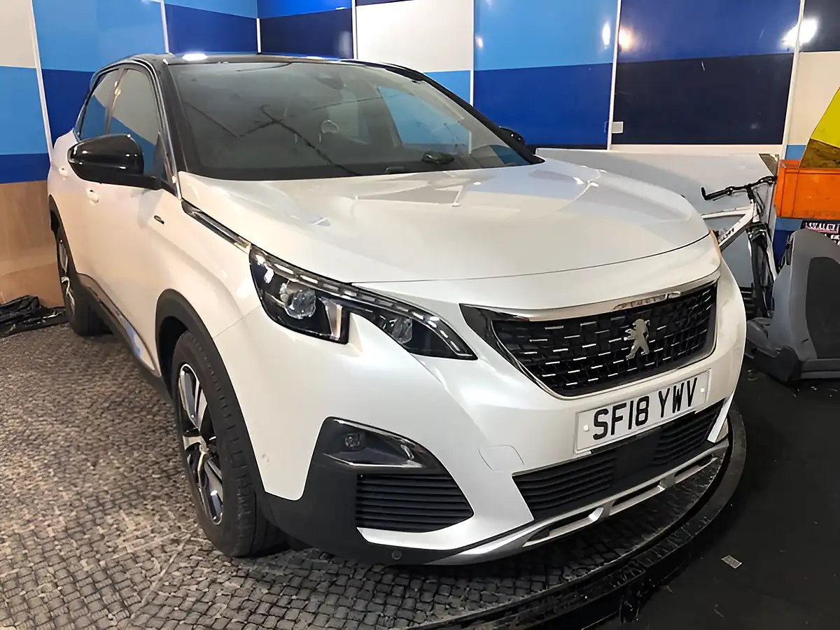 Used 2018 Peugeot 3008 GT Line White - Interior and Exterior details 3