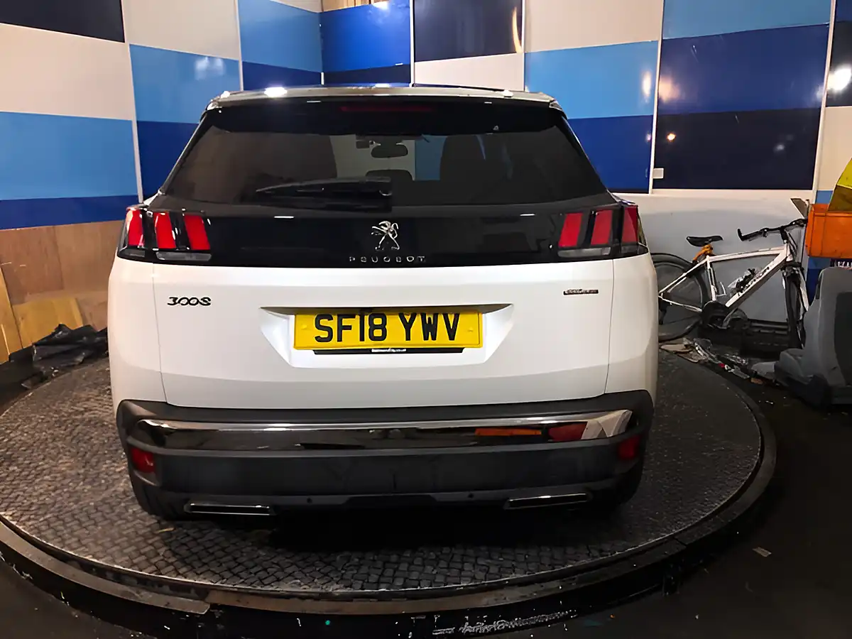 Used 2018 Peugeot 3008 GT Line White - Interior and Exterior details 9