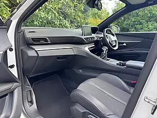 Used 2018 Peugeot 3008 GT Line White - Interior and Exterior details 12