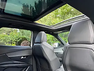 Used 2018 Peugeot 3008 GT Line White - Interior and Exterior details 13