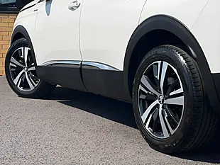 Used 2018 Peugeot 3008 GT Line White - Interior and Exterior details 11