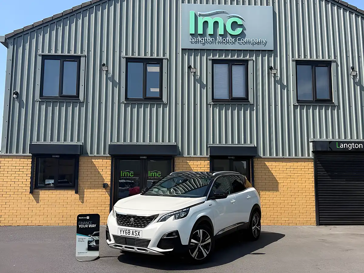 Used 2018 Peugeot 3008 GT Line White - Interior and Exterior details 2