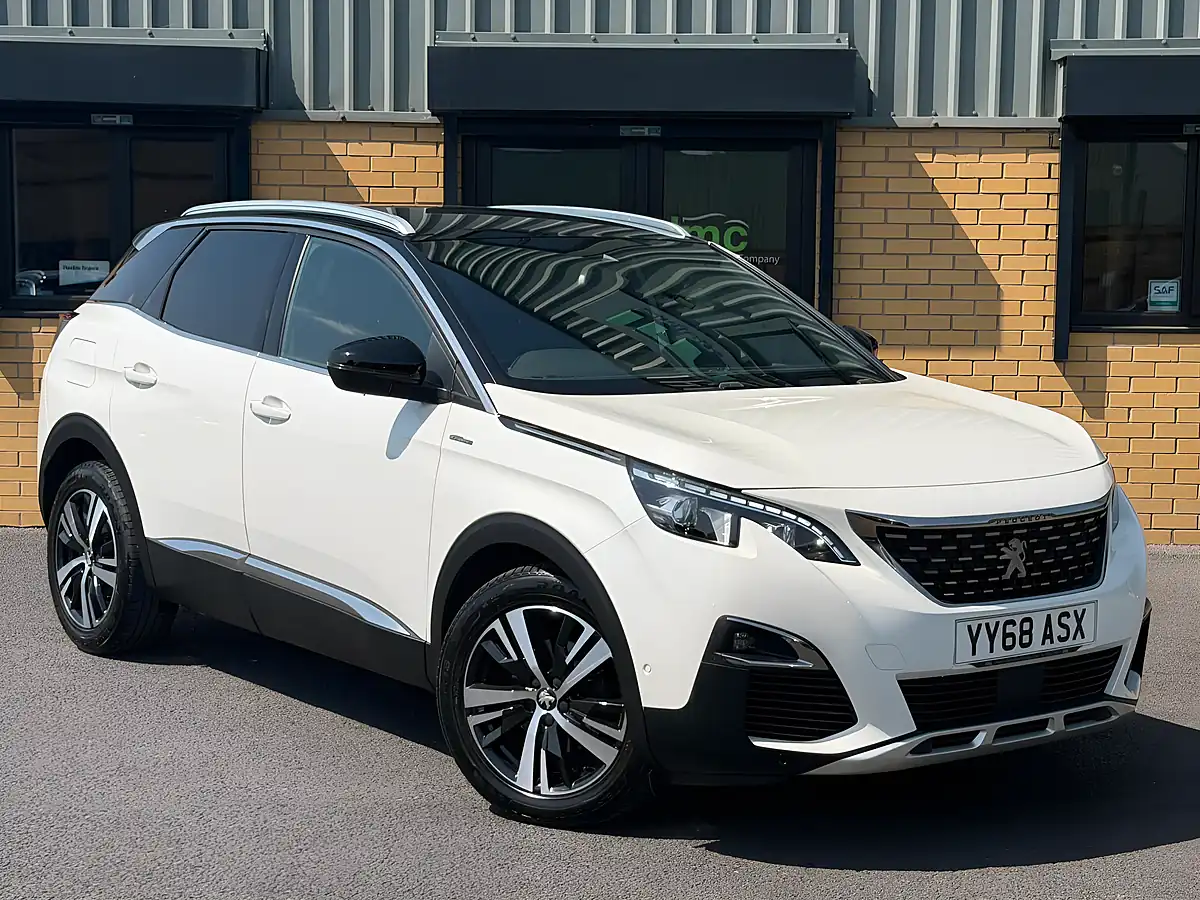 Used 2018 Peugeot 3008 GT Line White - Interior and Exterior details 8