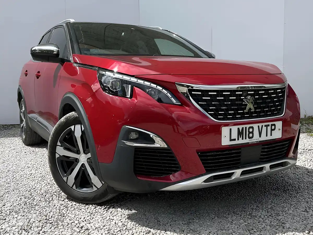 Used 2018 Peugeot 3008 GT Red - Front View