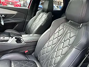 Used 2018 Peugeot 3008 GT Red - Interior and Exterior details 12