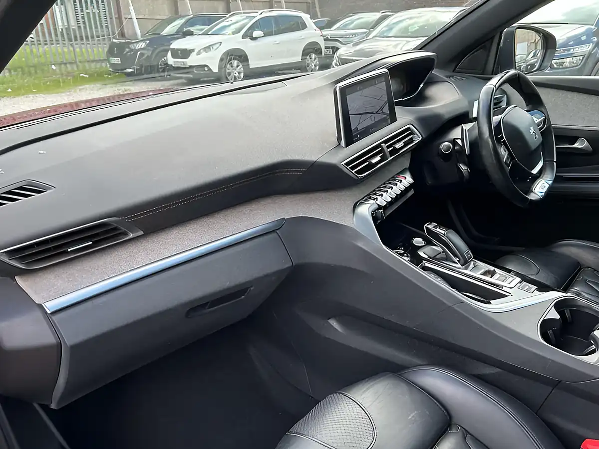 Used 2018 Peugeot 3008 GT Red - Interior and Exterior details 3
