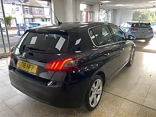 Used 2018 Peugeot 308 Allure Blue - Interior and Exterior details 10