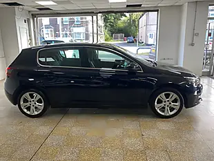 Used 2018 Peugeot 308 Allure Blue - Interior and Exterior details 9