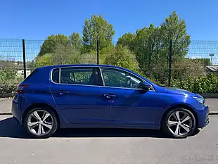 Used 2018 Peugeot 308 Allure Blue - Interior and Exterior details 2