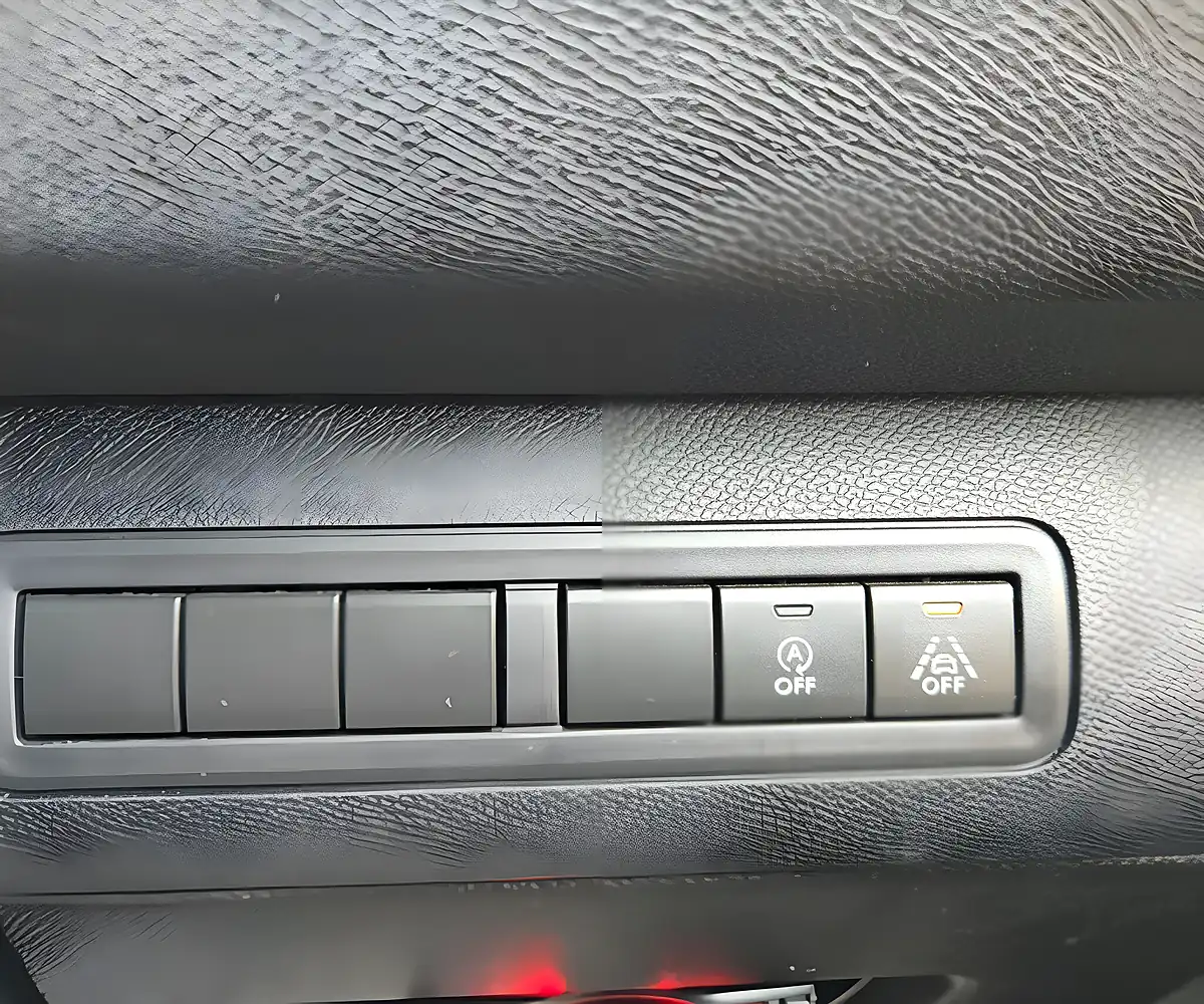 Used 2018 Peugeot 308 Allure Candy White - Interior and Exterior details 12