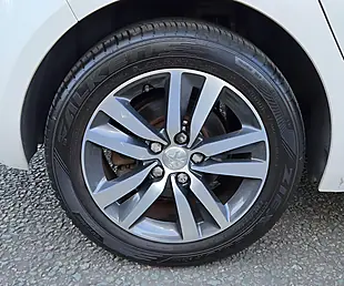 Used 2018 Peugeot 308 Allure Candy White - Interior and Exterior details 19