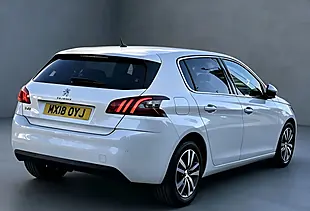 Used 2018 Peugeot 308 Allure Candy White - Interior and Exterior details 6