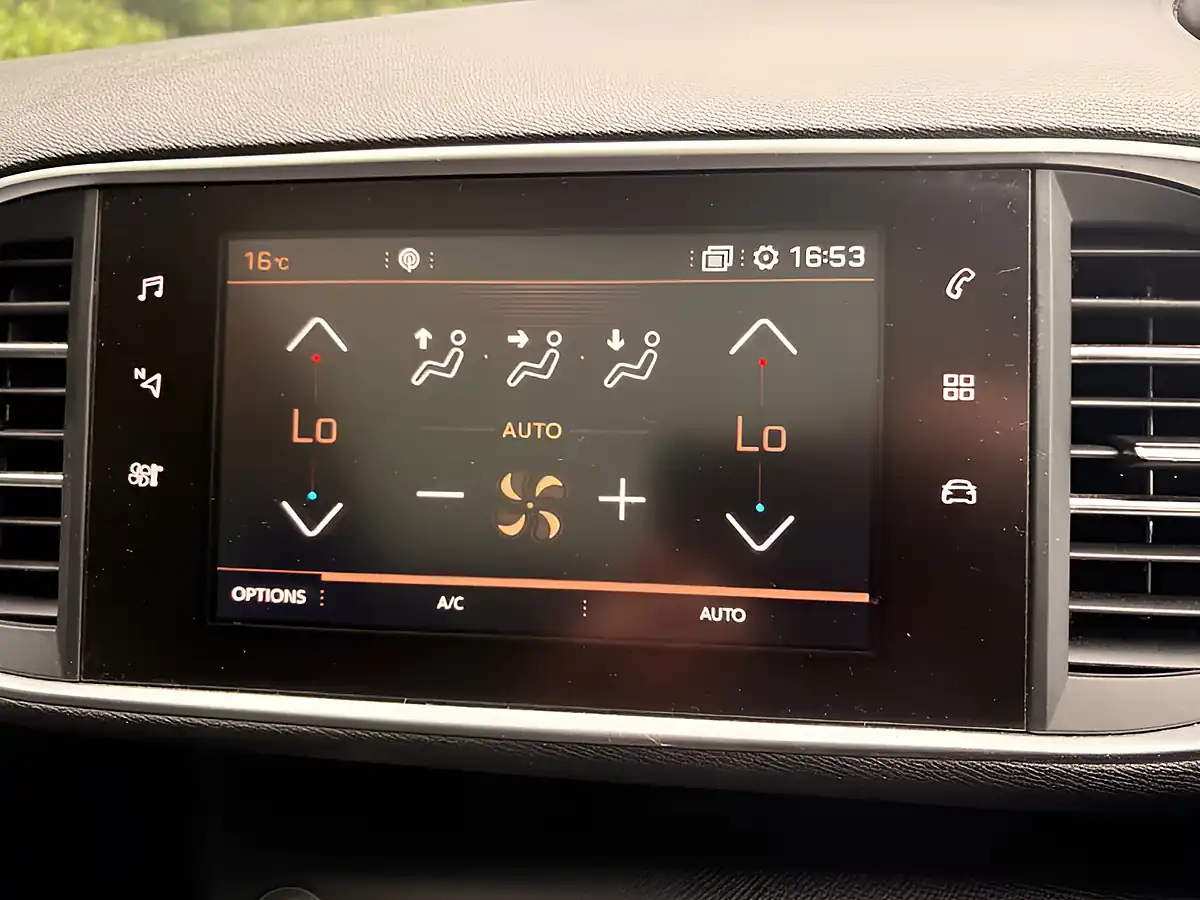 Used 2018 Peugeot 308 Allure Grey - Interior and Exterior details 15