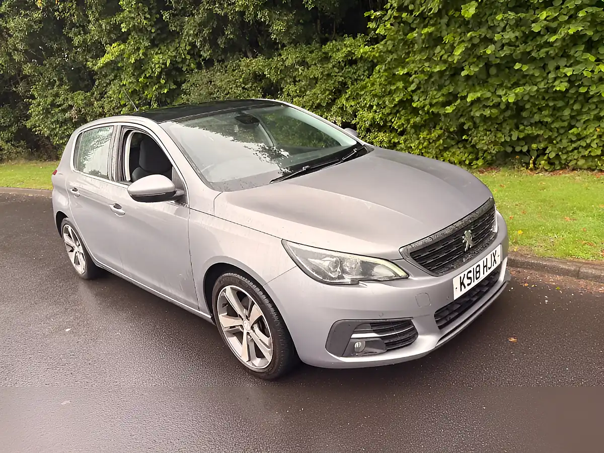 Used 2018 Peugeot 308 Allure Grey - Interior and Exterior details 5