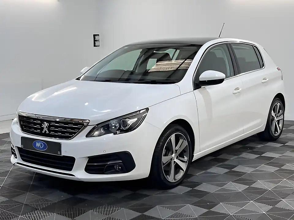 Used 2018 Peugeot 308 Allure White - Interior and Exterior details 9