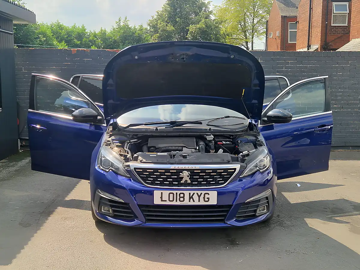 Used 2018 Peugeot 308 GT Line Blue - Interior and Exterior details 10