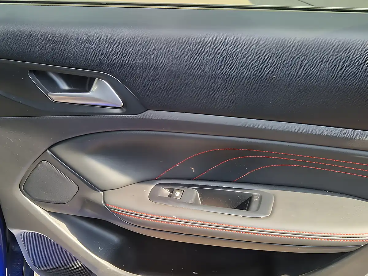 Used 2018 Peugeot 308 GT Line Blue - Interior and Exterior details 16