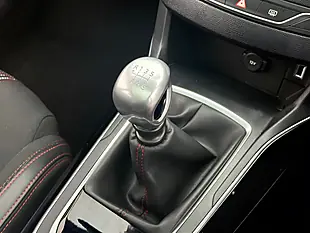 Used 2018 Peugeot 308 GT Line Blue - Interior and Exterior details 12