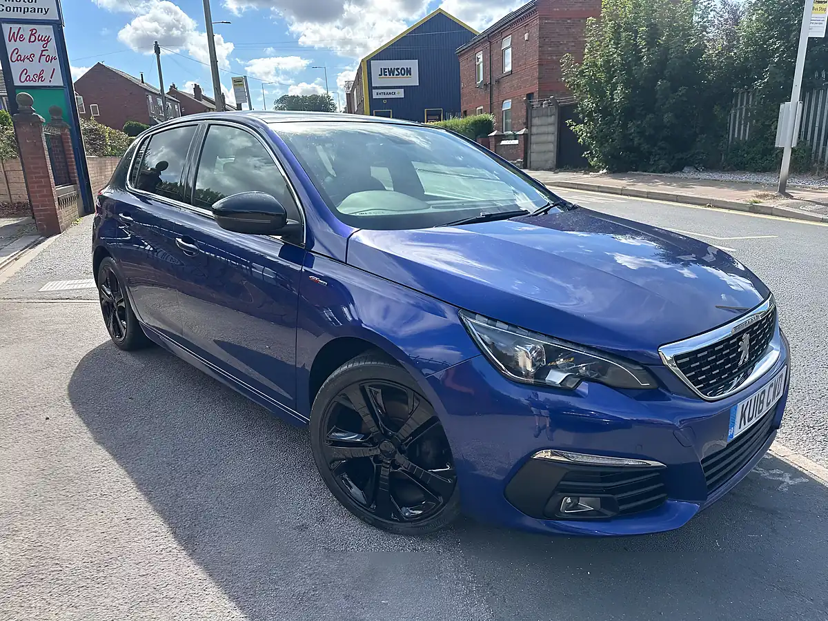 Used 2018 Peugeot 308 GT Line Blue - Front View