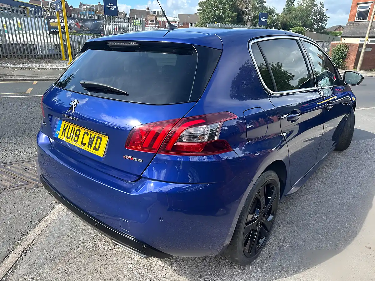 Used 2018 Peugeot 308 GT Line Blue - Interior and Exterior details 3