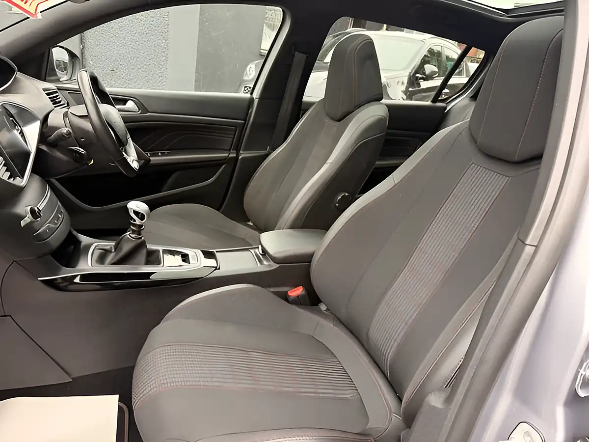 Used 2018 Peugeot 308 GT Line Grey - Interior and Exterior details 11