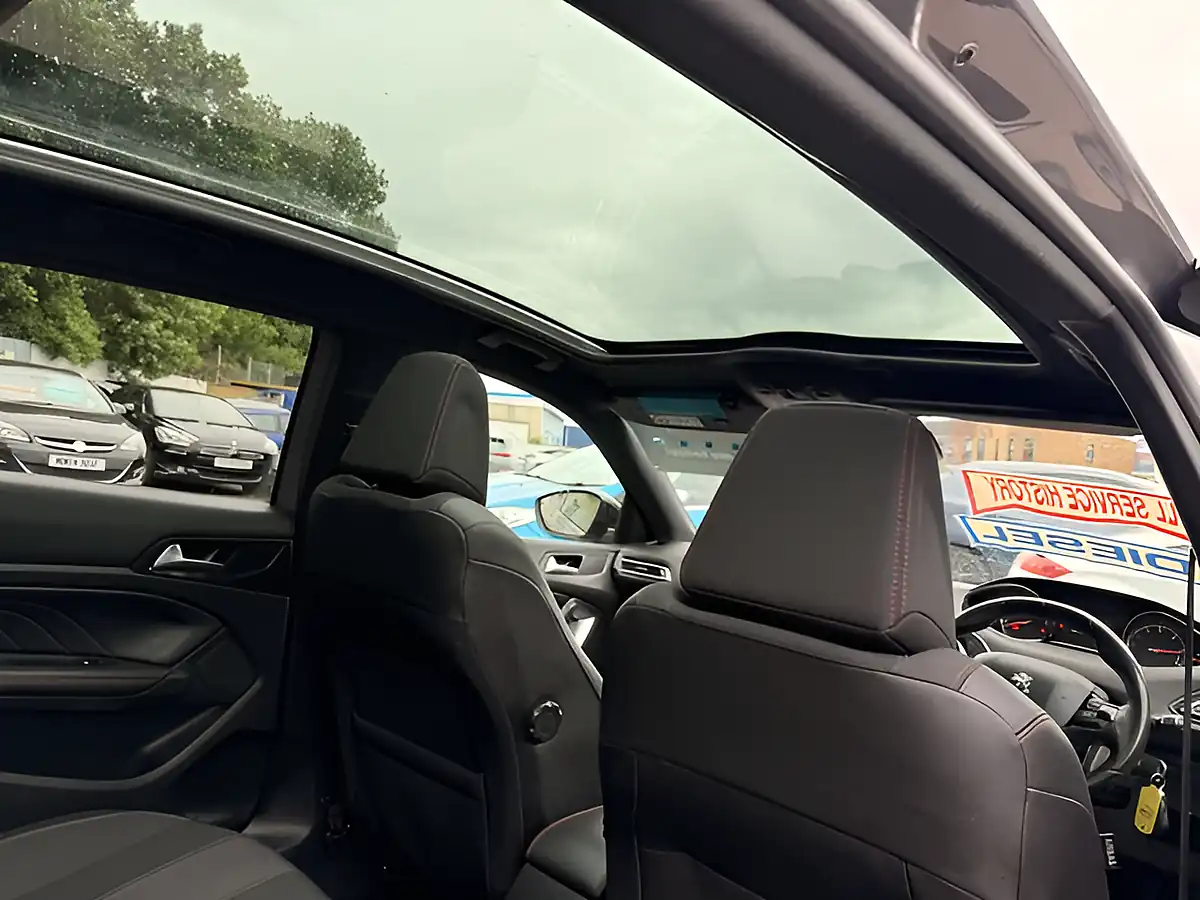 Used 2018 Peugeot 308 GT Line Grey - Interior and Exterior details 15