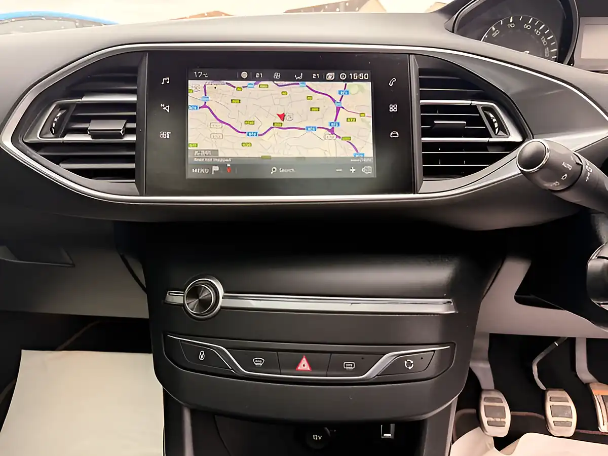 Used 2018 Peugeot 308 GT Line Grey - Interior and Exterior details 18