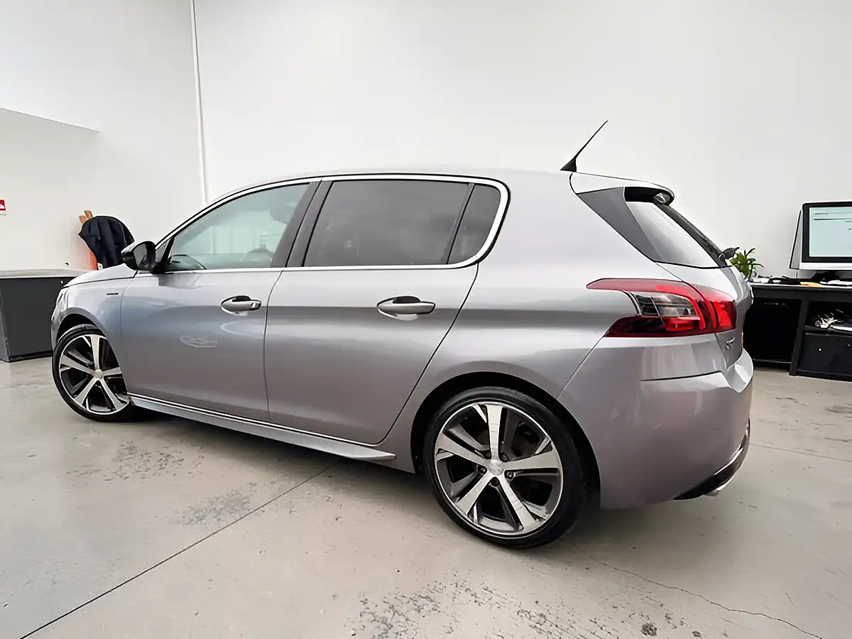 Used 2018 Peugeot 308 GT Line Grey - Interior and Exterior details 4