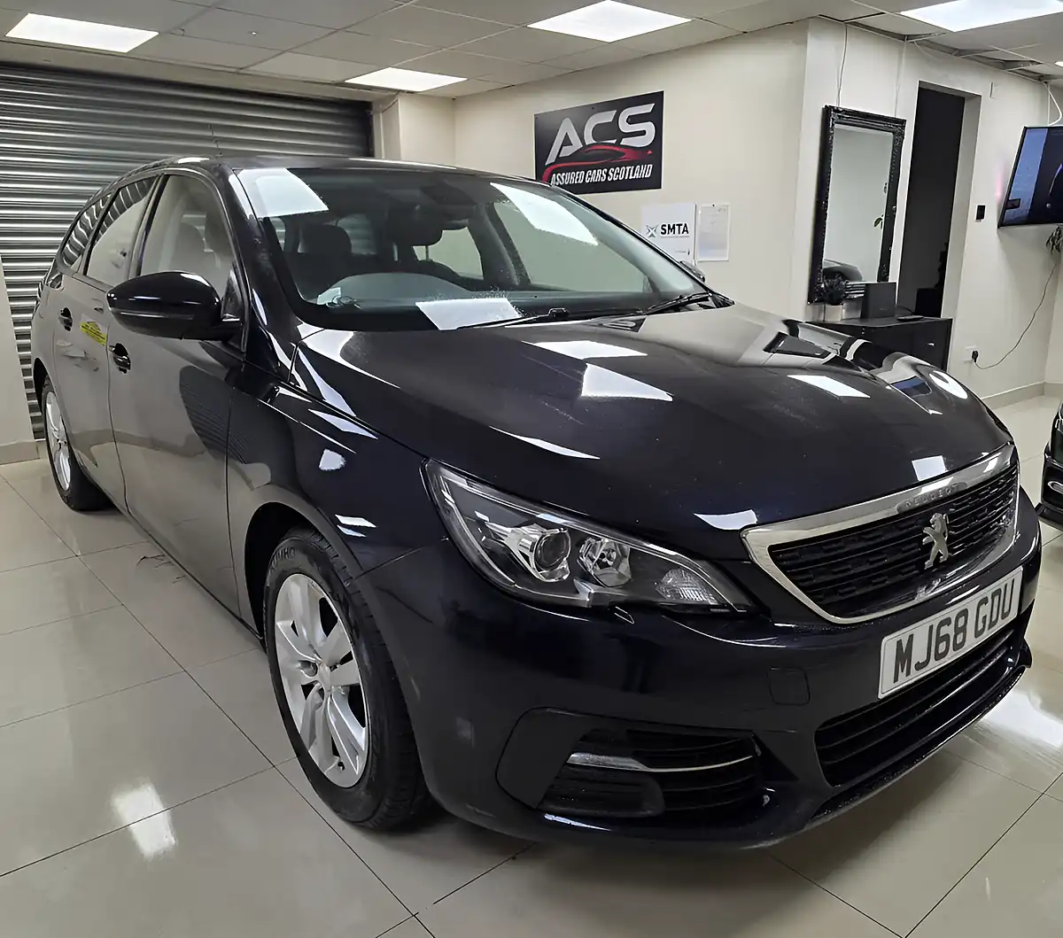 Used 2018 Peugeot 308 Sw Active Blue - Front View
