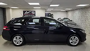 Used 2018 Peugeot 308 Sw Active Blue - Interior and Exterior details 14
