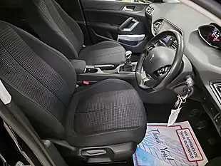Used 2018 Peugeot 308 Sw Active Blue - Interior and Exterior details 7