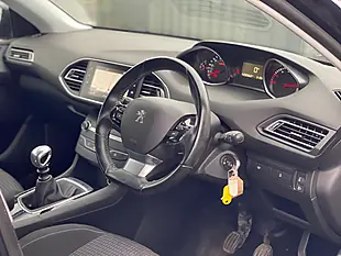 Used 2018 Peugeot 308 Sw Active Blue - Interior and Exterior details 11