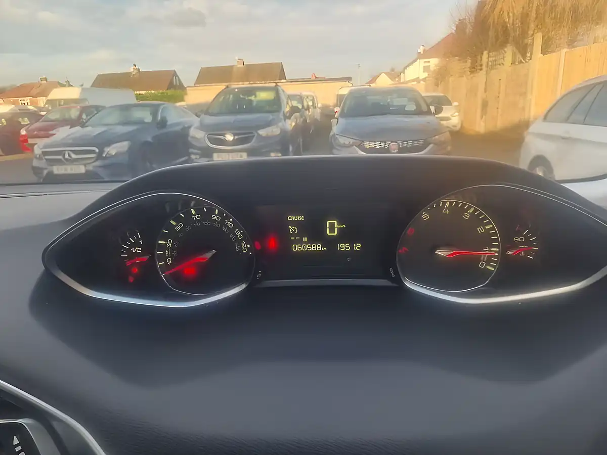 Used 2018 Peugeot 308 Sw Allure Red - Interior and Exterior details 11