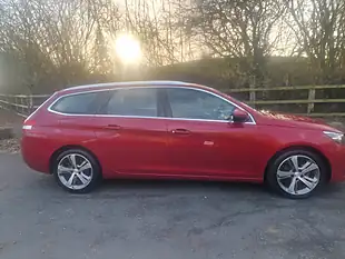 Used 2018 Peugeot 308 Sw Allure Red - Interior and Exterior details 3