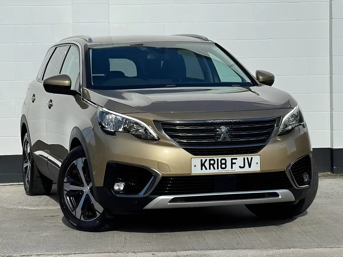 Used 2018 Peugeot 5008 Allure Cairo Gold - Interior and Exterior details 12
