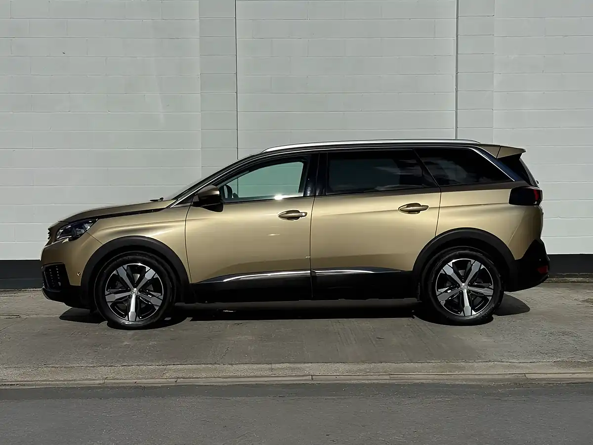 Used 2018 Peugeot 5008 Allure Cairo Gold - Interior and Exterior details 13