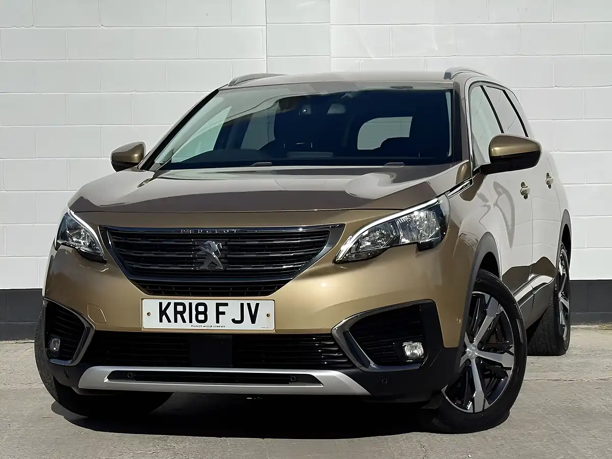 Used 2018 Peugeot 5008 Allure Cairo Gold - Interior and Exterior details 14