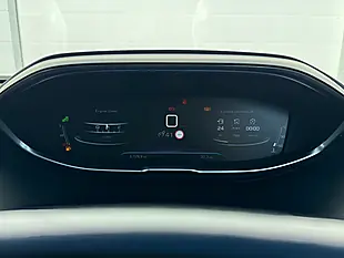 Used 2018 Peugeot 5008 Allure Cairo Gold - Interior and Exterior details 18