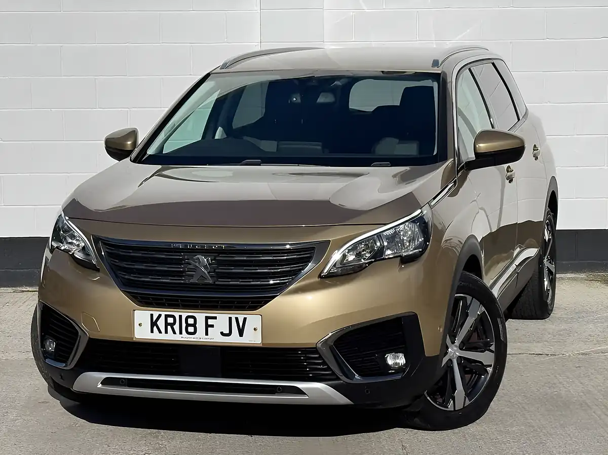 Used 2018 Peugeot 5008 Allure Cairo Gold - Interior and Exterior details 5