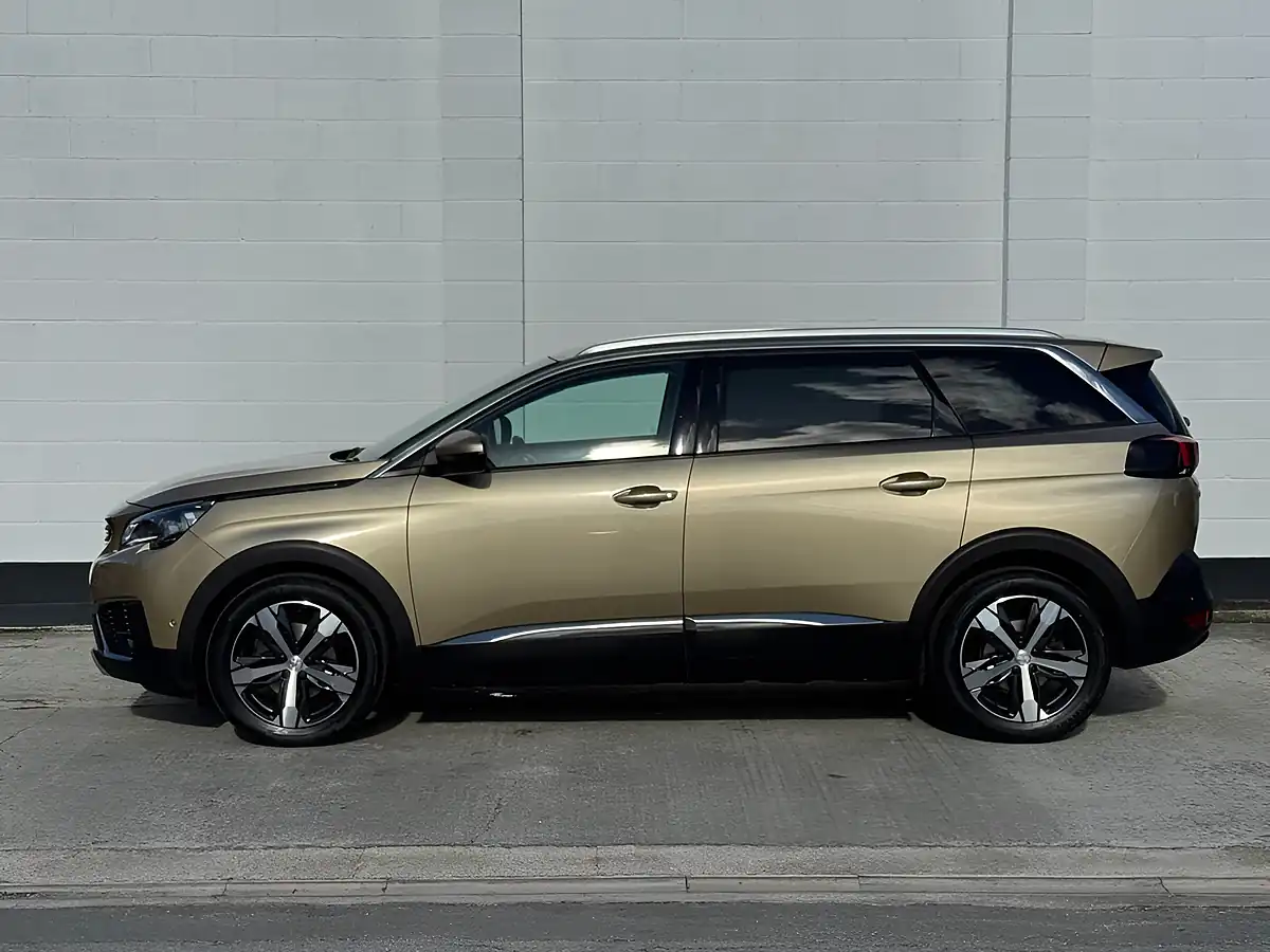 Used 2018 Peugeot 5008 Allure Cairo Gold - Interior and Exterior details 6