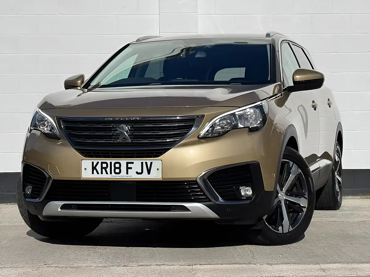 Used 2018 Peugeot 5008 Allure Cairo Gold - Interior and Exterior details 7