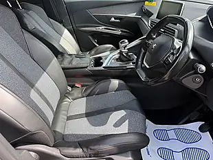 Used 2018 Peugeot 5008 Allure Grey - Interior and Exterior details 13