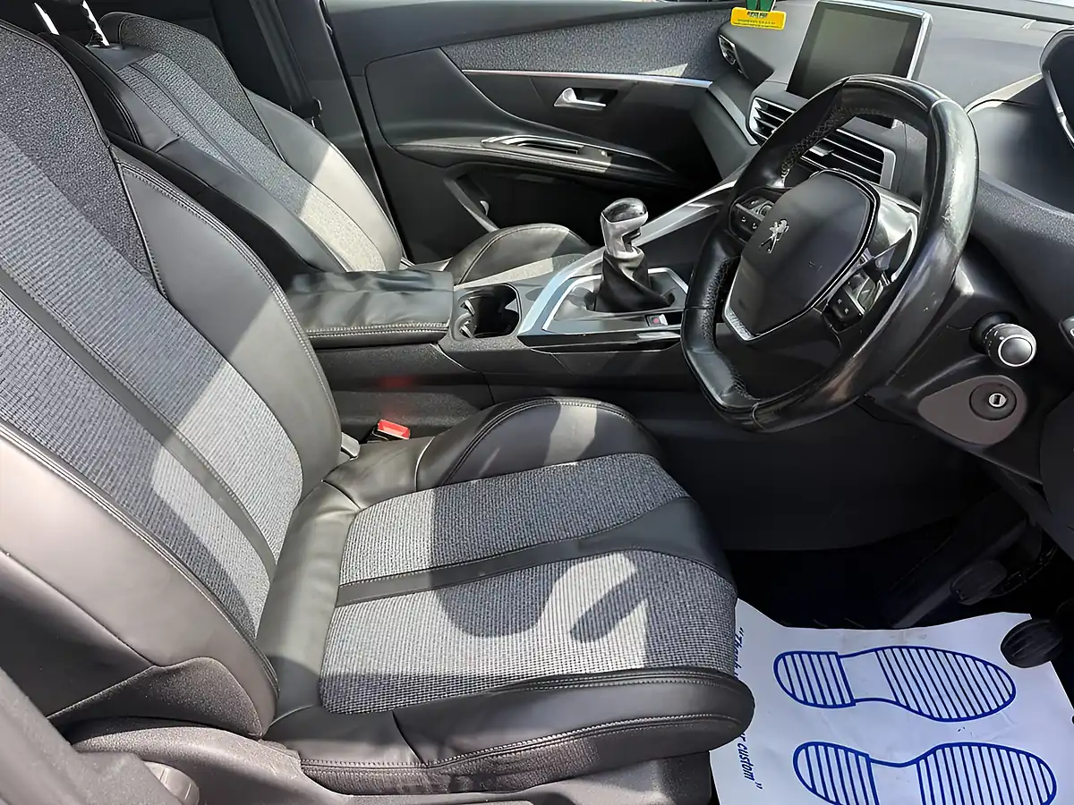 Used 2018 Peugeot 5008 Allure Grey - Interior and Exterior details 13
