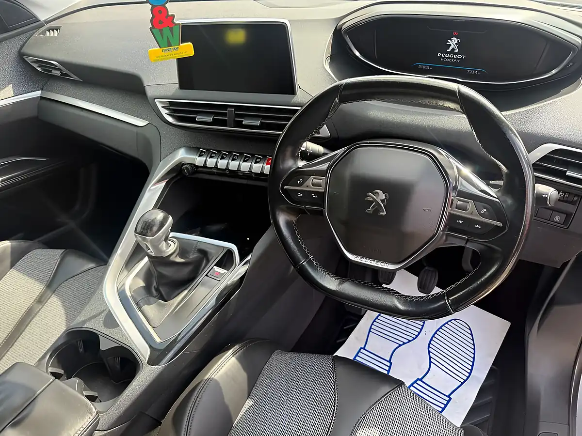 Used 2018 Peugeot 5008 Allure Grey - Interior and Exterior details 14
