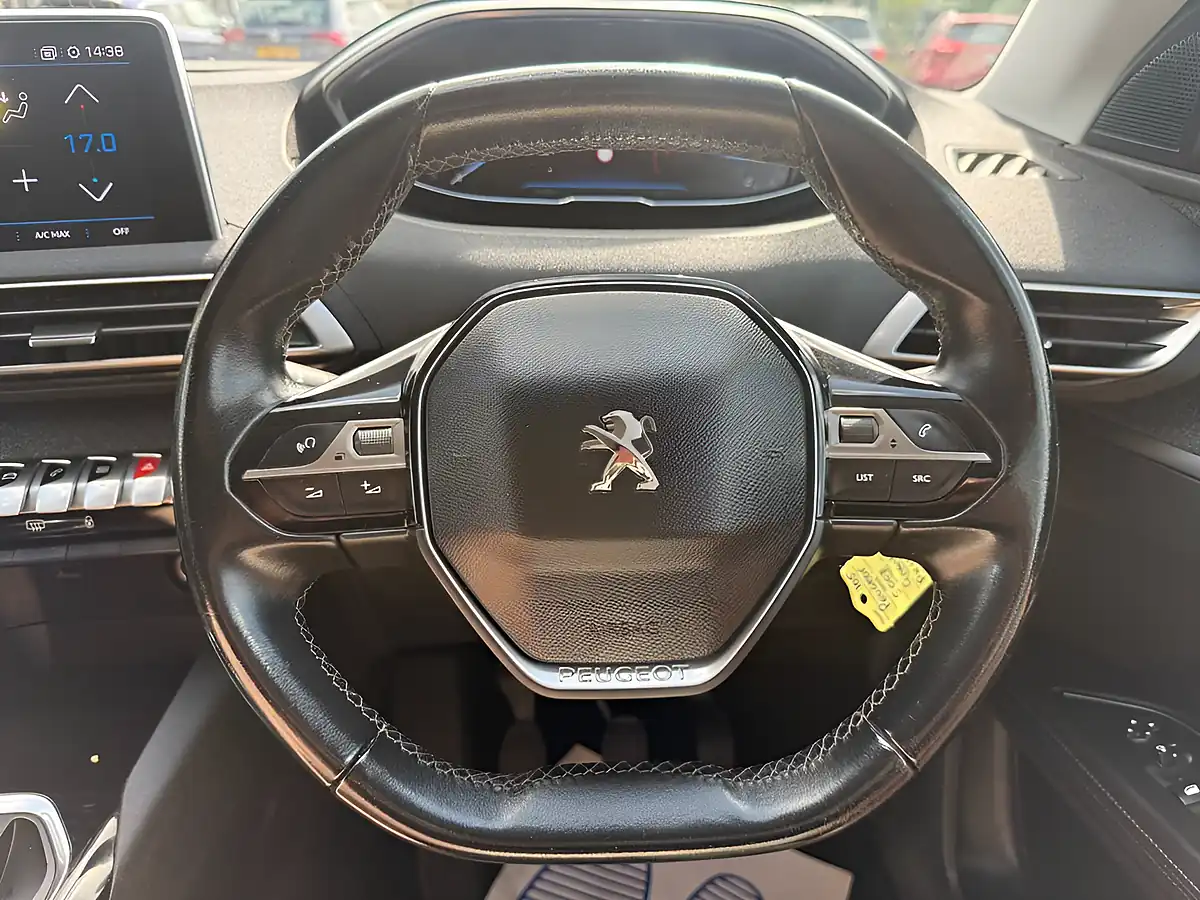 Used 2018 Peugeot 5008 Allure Grey - Interior and Exterior details 15