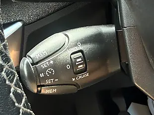 Used 2018 Peugeot 5008 Allure Grey - Interior and Exterior details 19