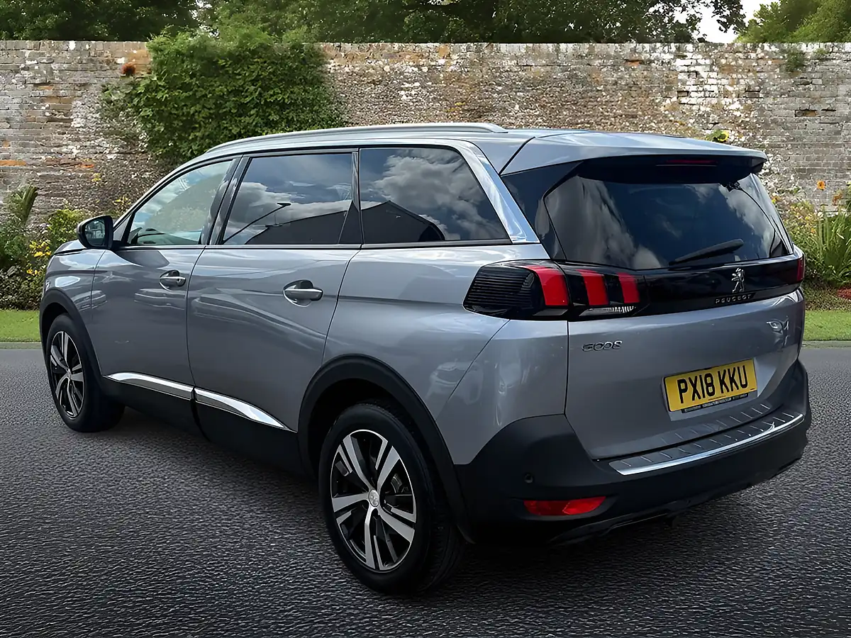 Used 2018 Peugeot 5008 Allure Grey - Interior and Exterior details 6