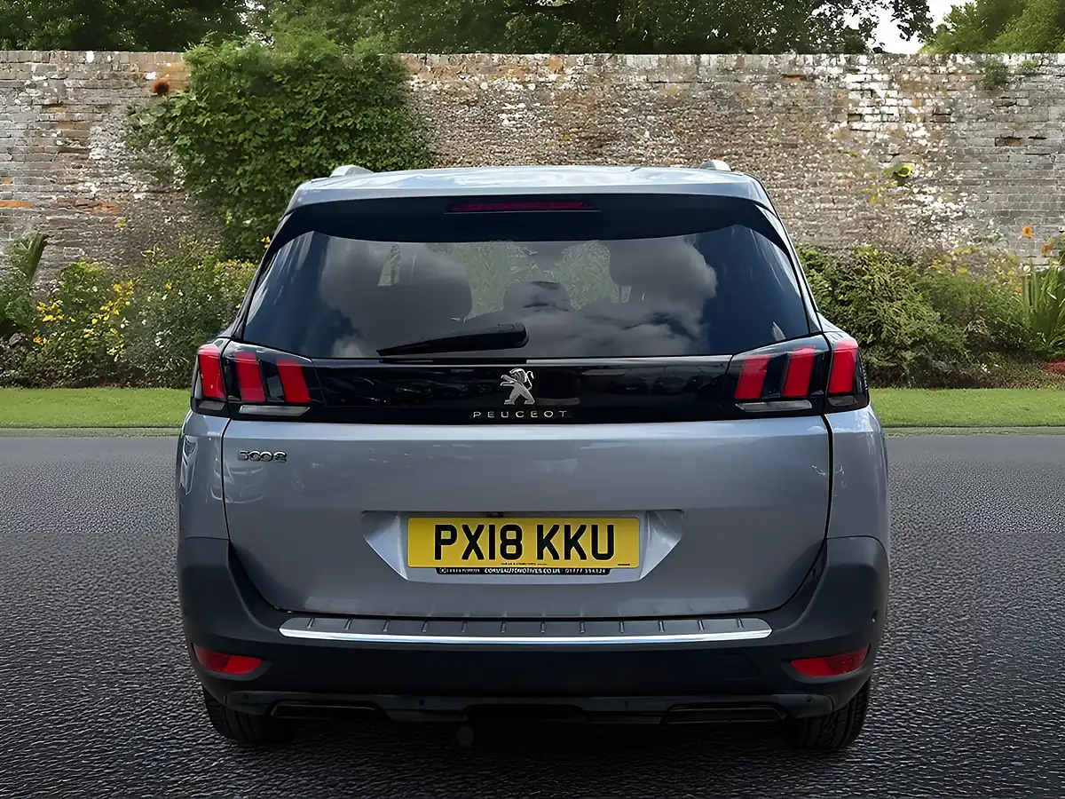 Used 2018 Peugeot 5008 Allure Grey - Interior and Exterior details 7